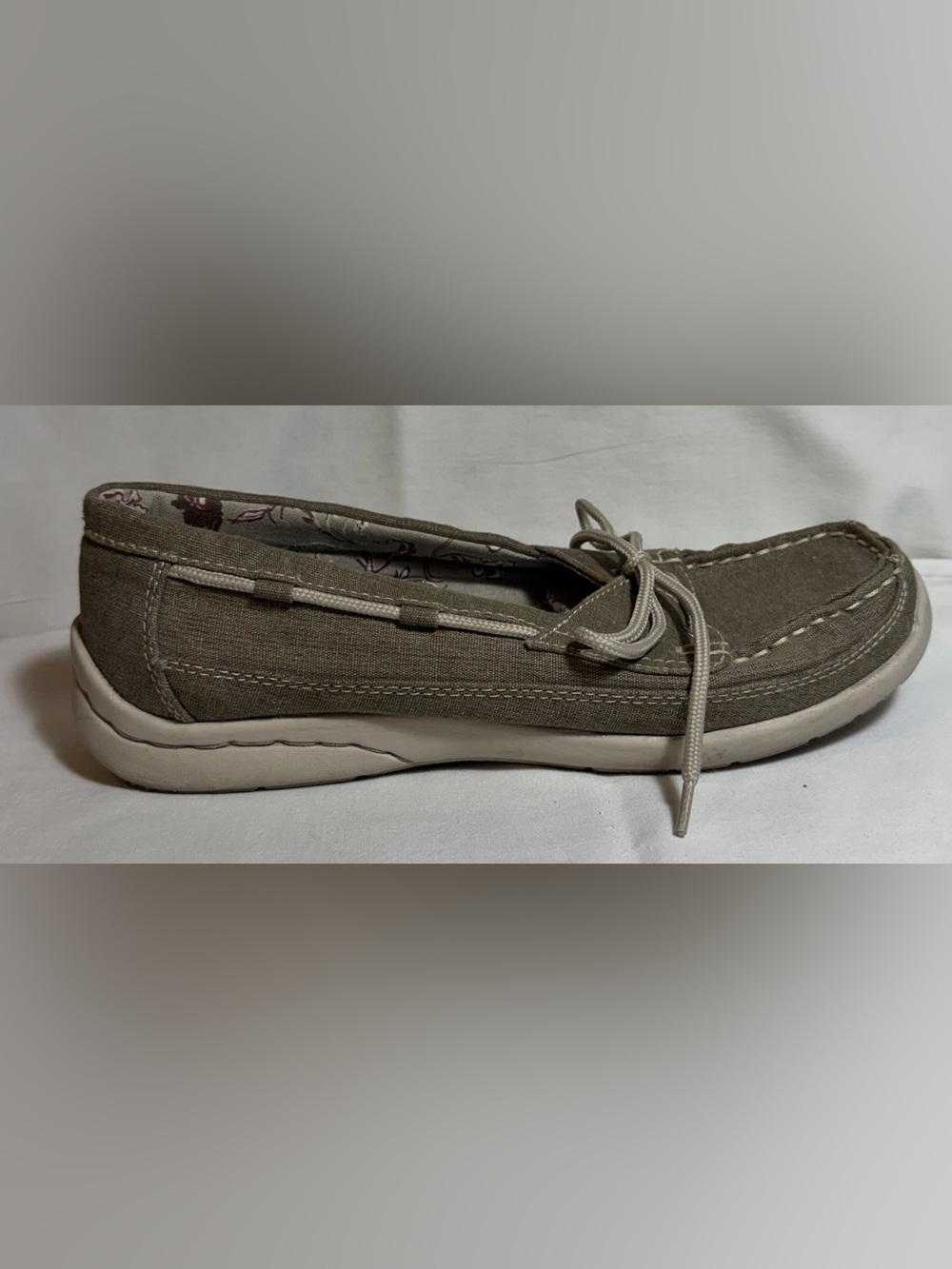 Khombu Canvas Boat Shoes Women’s Size 9 Olive Tan Loafer